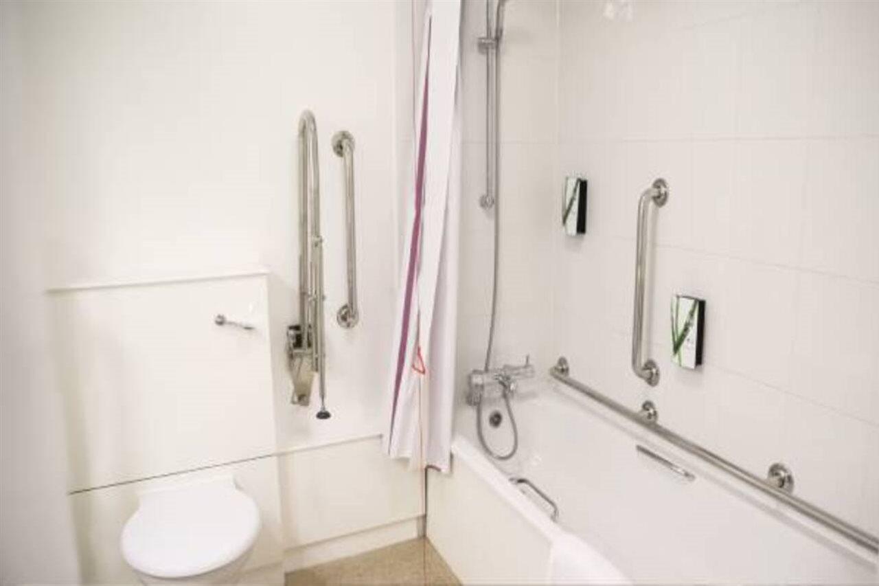 Premier Inn Liverpool John Lennon Airport Vùng Vùng Speke Ngoại thất bức ảnh